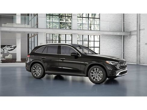 Used 2026 Mercedes-Benz GLC 300 4MATIC image 13