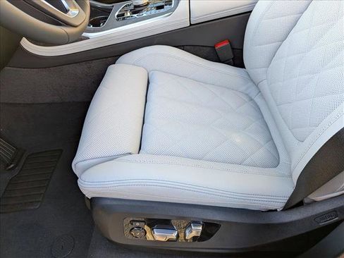 New 2026 BMW X7 xDrive40i image 4