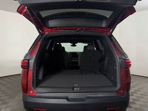 Used 2024 Chevrolet Traverse RS AWD/4WD image 11