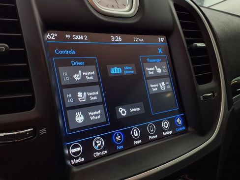 Used 2020 Chrysler 300 Limited AWD/4WD image 6