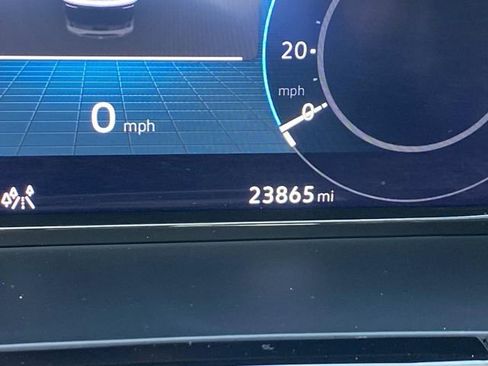 Used 2024 Volkswagen Atlas SE image 32