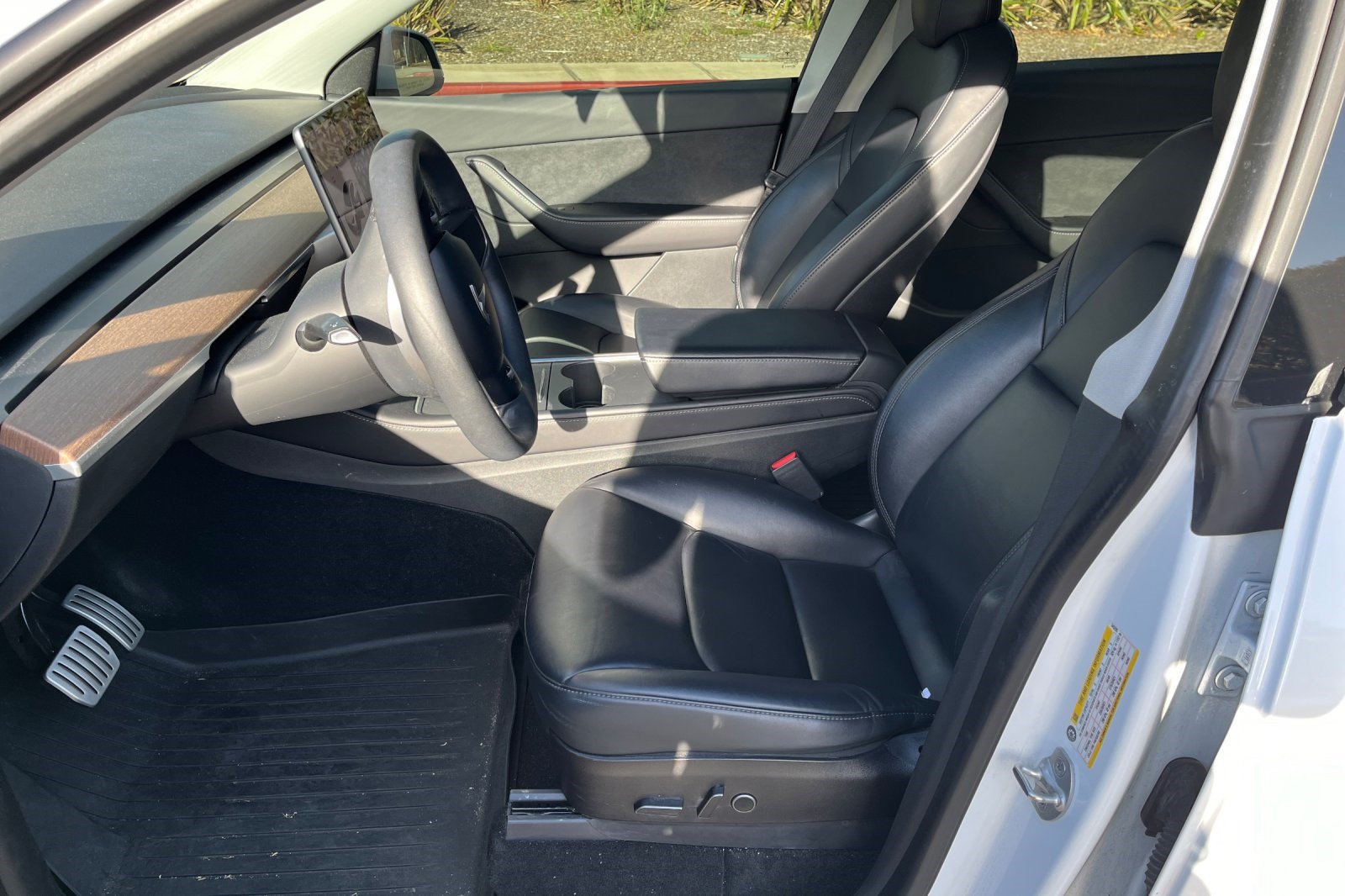 Used 2022 Tesla Model Y Performance AWD/4WD image 3