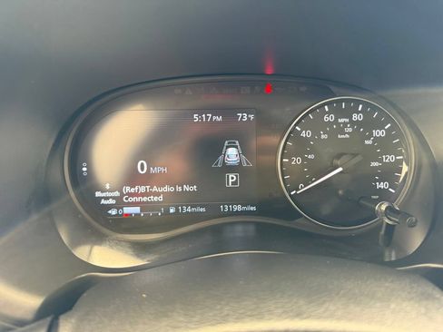 Used 2024 Nissan Kicks SR FWD image 31
