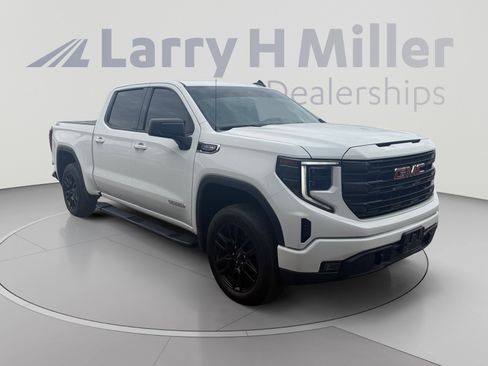 Used 2023 GMC Sierra 1500 Elevation w/ X31 Off-Road Package AWD/4WD image 7