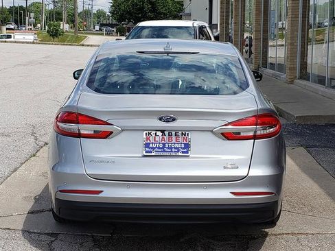 Used 2020 Ford Fusion SE FWD image 4