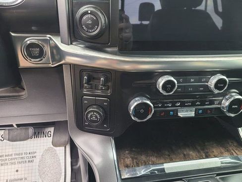 Used 2023 Ford F150 Lariat w/ Trailer Tow Package image 13