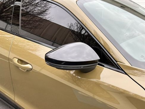 Used 2024 Audi e-tron GT Prestige w/ Prestige Package image 9