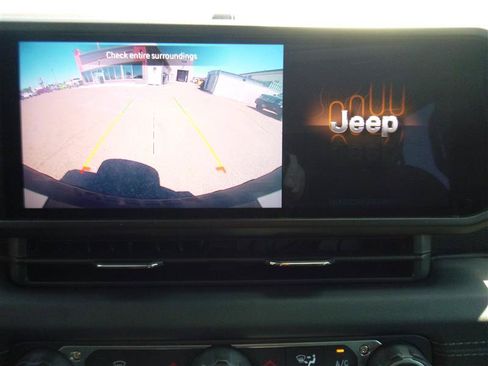 Used 2024 Jeep Wrangler Unlimited Rubicon 4xe AWD/4WD image 14