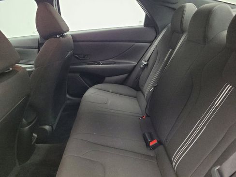 Used 2025 Hyundai Elantra Sport FWD image 18