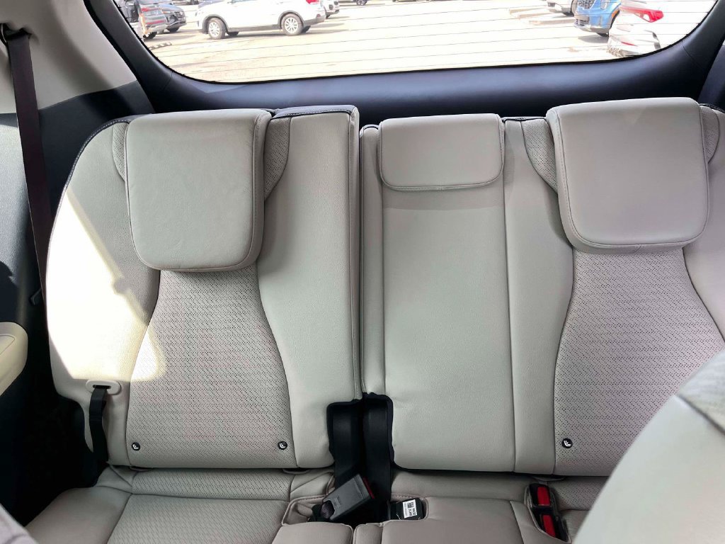 Certified 2026 Kia Carnival SX Prestige FWD image 8