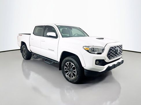 Used 2020 Toyota Tacoma TRD Sport w/ Technology Package AWD/4WD image 1