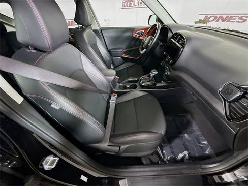 Used 2023 Kia Soul GT-Line image 30