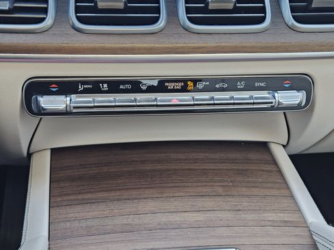 Certified 2024 Mercedes-Benz GLS 450 4MATIC image 20