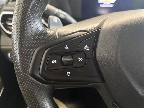 Used 2023 Chevrolet Bolt LT image 17