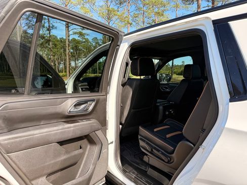 Used 2023 GMC Yukon AT4 AWD/4WD image 26