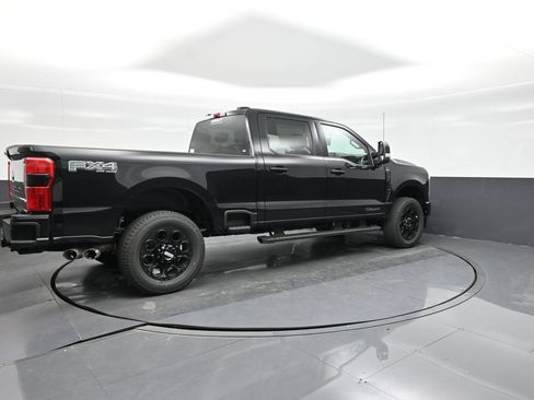 New 2026 Ford F250 Lariat w/ Black Appearance Package AWD/4WD image 9