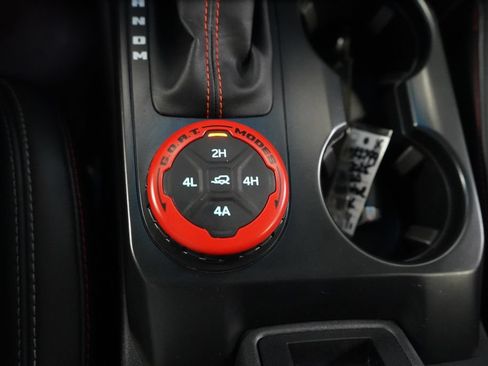 Used 2025 Ford Bronco Raptor AWD/4WD image 41