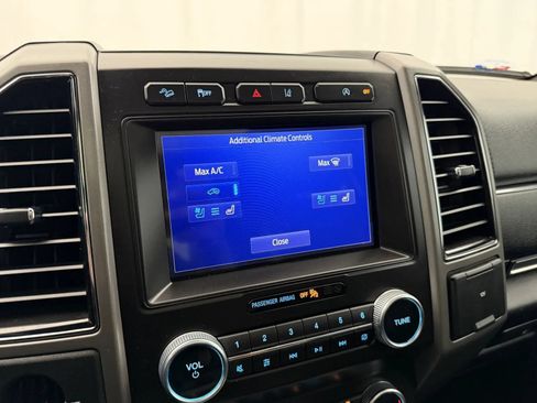 Used 2020 Ford Expedition XLT w/ Equipment Group 202A AWD/4WD image 24