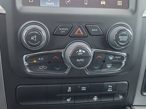 Used 2024 RAM 1500 Warlock AWD/4WD image 15
