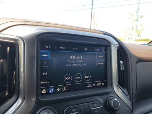 Used 2021 Chevrolet Silverado 1500 LT RWD image 31