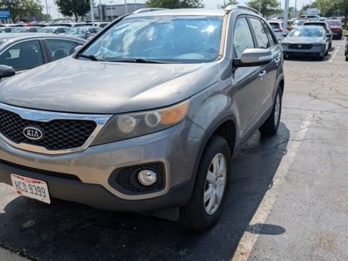 Used 2012 Kia Sorento LX w/ Convenience Pkg FWD image 4