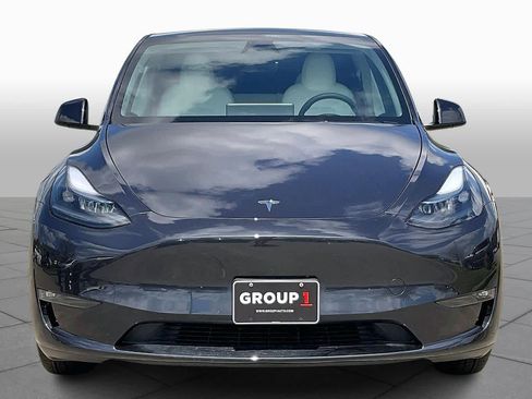 Used 2024 Tesla Model Y Long Range image 3