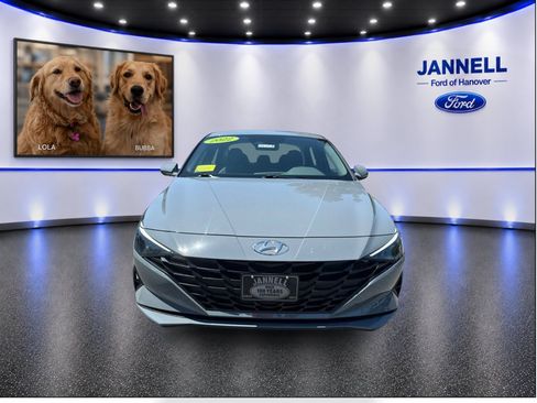 Used 2022 Hyundai Elantra SEL FWD image 2