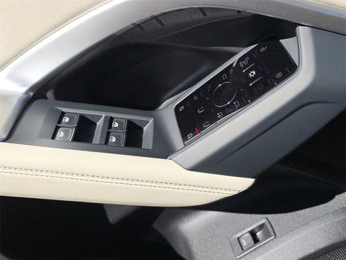 New 2025 Audi Q5 Prestige image 19