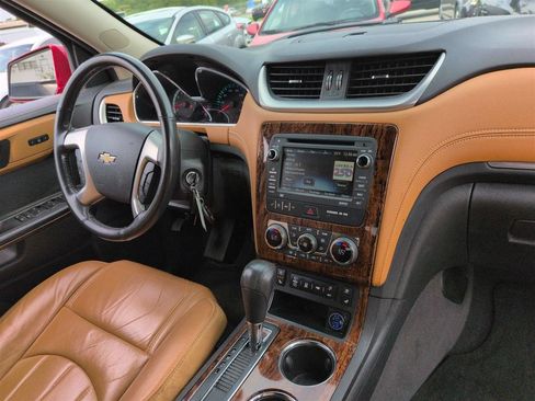 Used 2013 Chevrolet Traverse LTZ FWD image 37
