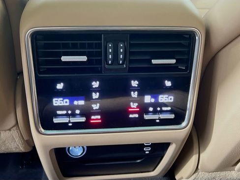 Used 2023 Porsche Cayenne S image 27