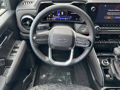 New 2025 Chevrolet Colorado Z71 w/ Midnight Edition image 16