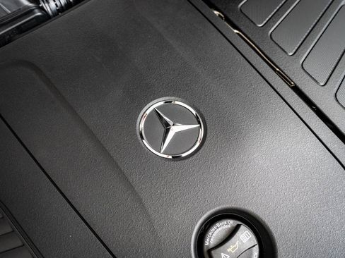 Used 2025 Mercedes-Benz C 300 C 300 image 38