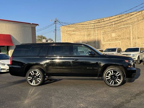 Used 2018 Chevrolet Suburban LT image 24