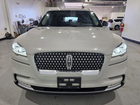 Used 2020 Lincoln Aviator Reserve w/ Equipment Group 201A image 7
