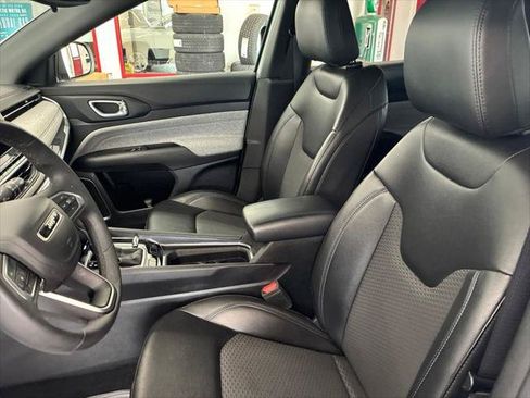 Certified 2023 Jeep Compass Latitude AWD/4WD image 8