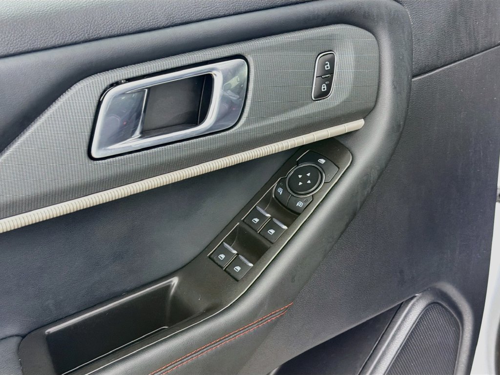 Used 2026 Ford Explorer ST-Line AWD/4WD image 18