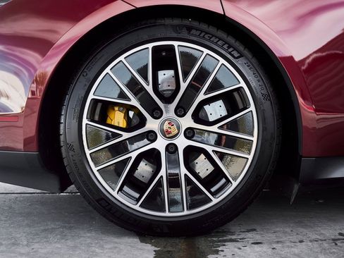 Used 2021 Porsche Taycan 4S image 20