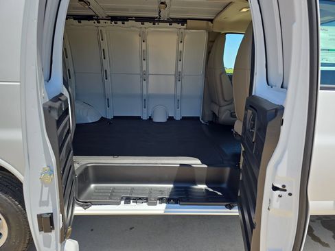 New 2026 GMC Savana 2500 w/ Driver Convenience Package RWD image 11