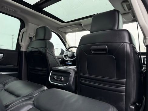 Used 2025 Ford Expedition Max Platinum image 25