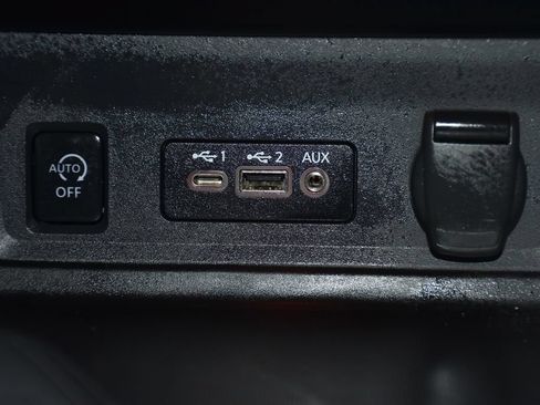 Used 2025 Nissan Sentra SV FWD image 21