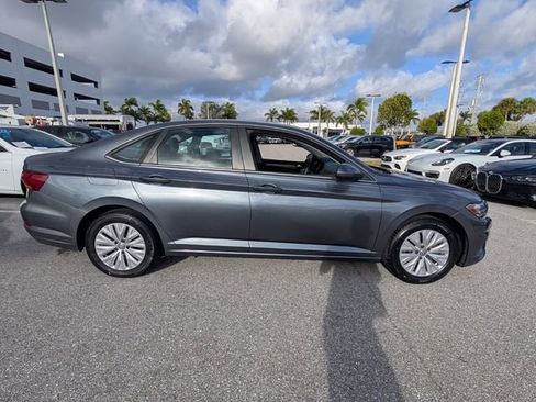 Used 2019 Volkswagen Jetta S image 8