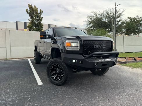 Used 2016 GMC Sierra 2500 Denali w/ Duramax Plus Package AWD/4WD image 3