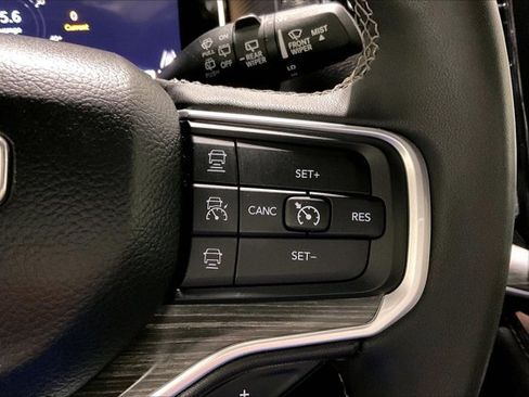 Used 2024 Jeep Wagoneer Series II w/ Flexible Seating Group AWD/4WD image 19