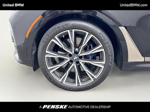 Used 2022 BMW X7 M50i w/ Executive Package AWD/4WD image 2