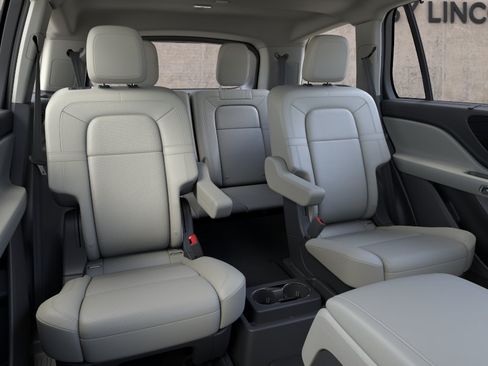 New 2026 Lincoln Aviator Reserve AWD/4WD image 11