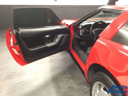 Used 1991 Chevrolet Corvette Coupe image 18