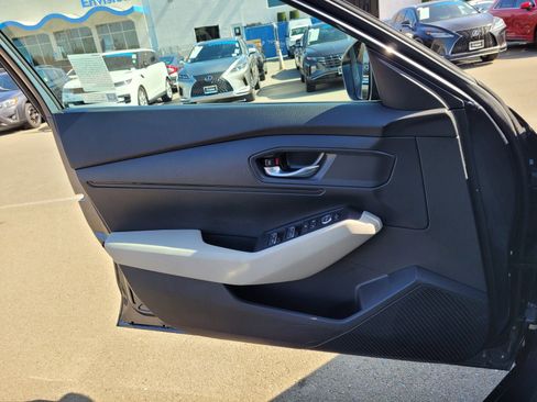 Certified 2025 Honda Accord LX image 16