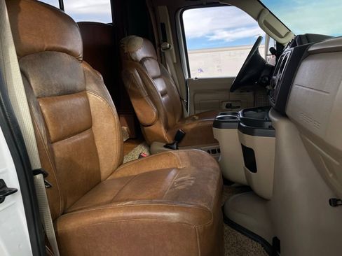 Used 2013 Ford E-450 and Econoline 450 Super Duty w/ Motorhome Prep Pkg image 26