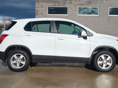 Used 2016 Chevrolet Trax LS image 9
