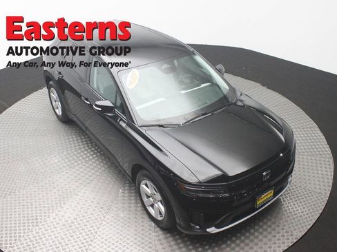 Used 2025 Honda Prologue EX image 3